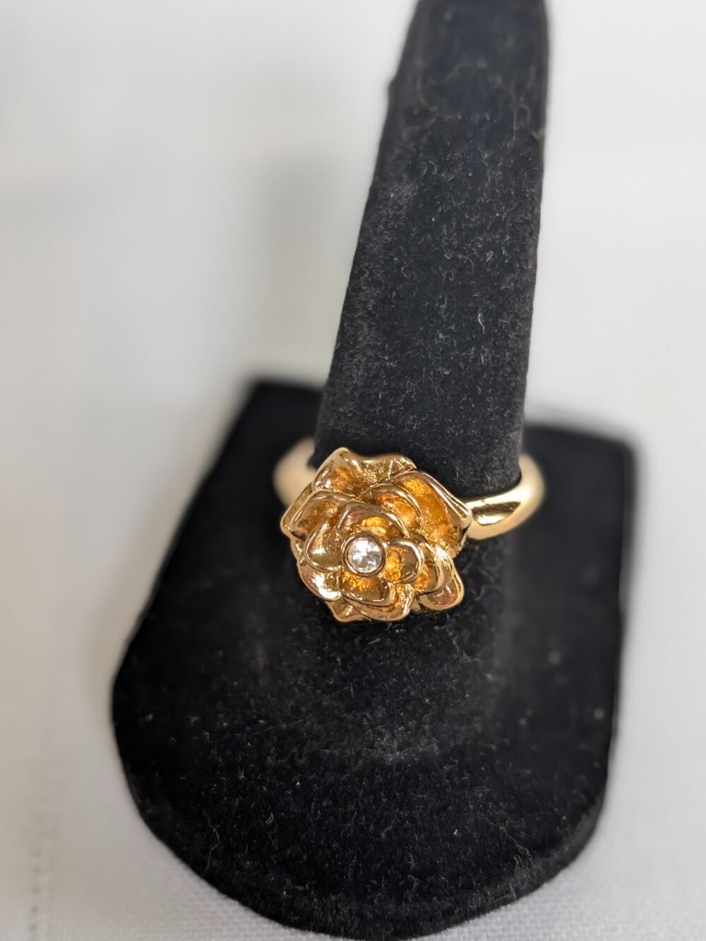 Vintage 1988 AVON Sculptures Rose Ring - Size 7